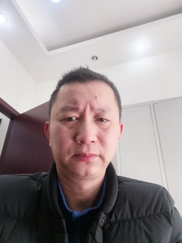相视而笑的第一张照片--承德相亲服务中心