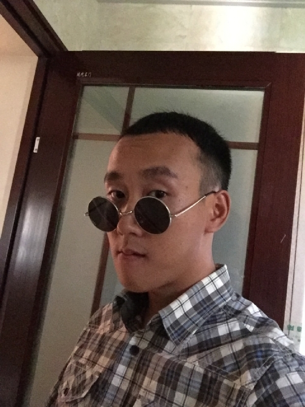悲喜的第一张照片--承德相亲服务中心