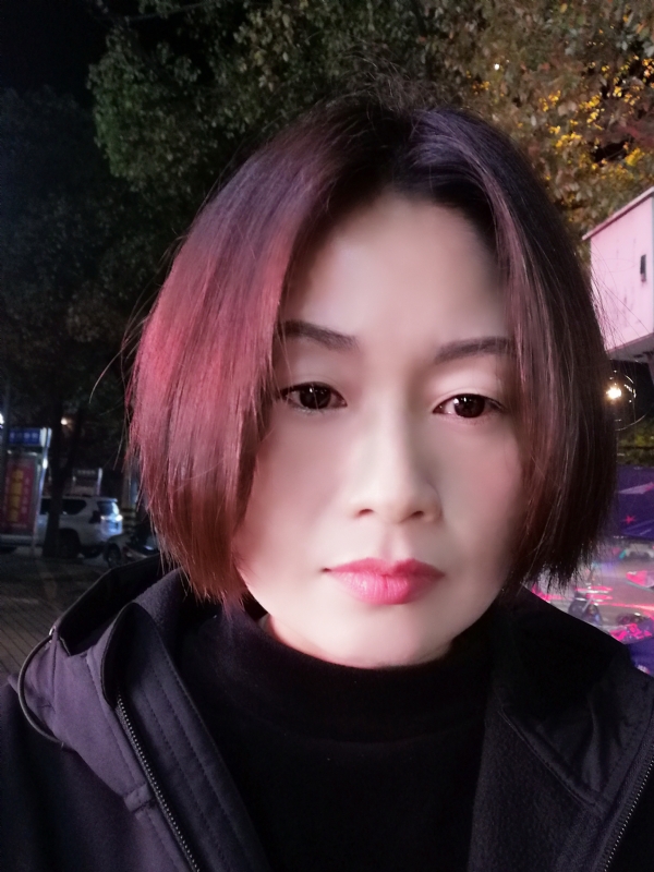风中百合的第一张照片--承德相亲服务中心