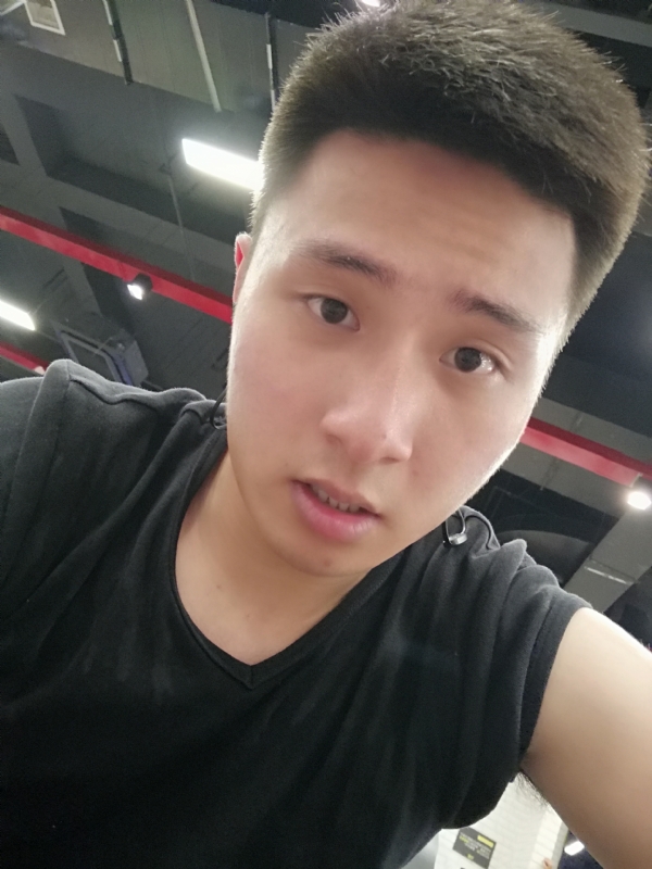 江南的雨的第一张照片--承德相亲服务中心