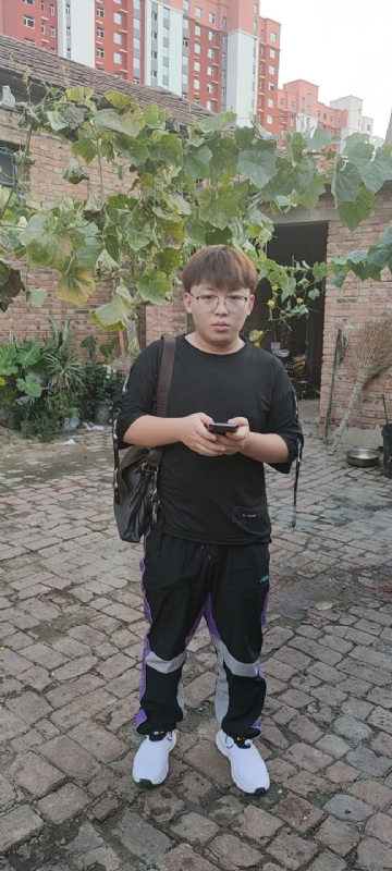 辛禹的第二张照片--承德相亲服务中心