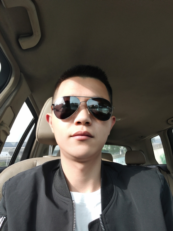 葛先生的第二张照片--承德相亲服务中心