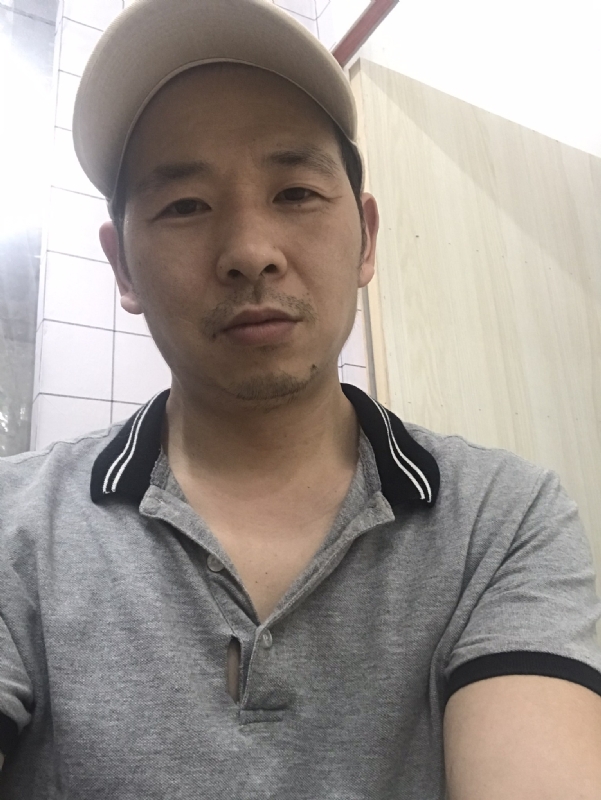 老何的第一张照片--承德相亲服务中心