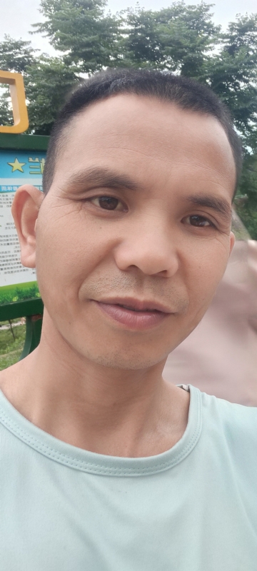 找个相爱的人结婚的第一张照片--承德相亲服务中心