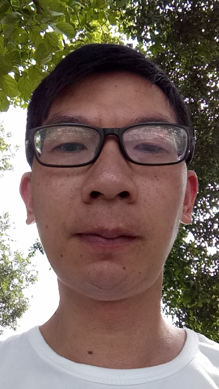 奋斗的第一张照片--承德相亲服务中心