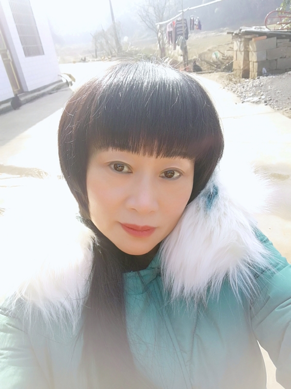 金鱼儿的第一张照片--承德相亲服务中心