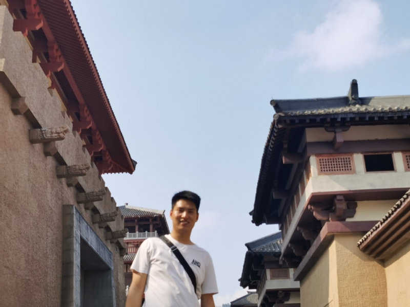 咸鱼不闲的第二张照片--承德相亲服务中心