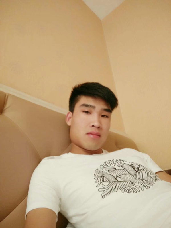 谁不曾孤单上路的第二张照片--承德相亲服务中心