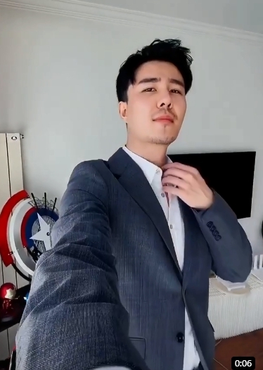 孤獨一郎的第一张照片--承德相亲服务中心