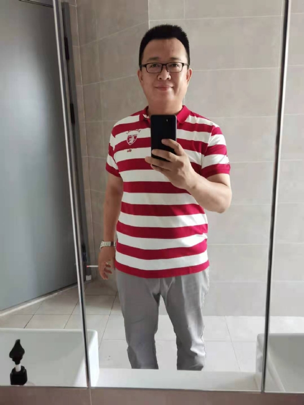 行走的打桩机的第一张照片--承德相亲服务中心