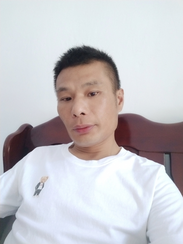 年少轻狂的第一张照片--承德相亲服务中心
