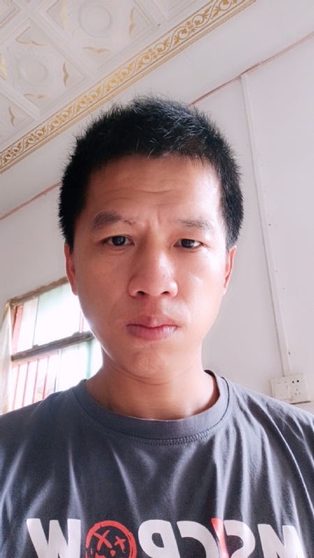 人都再努力的第一张照片--承德相亲服务中心
