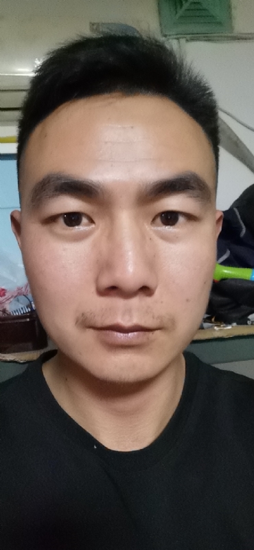 朴实无华的第一张照片--承德相亲服务中心