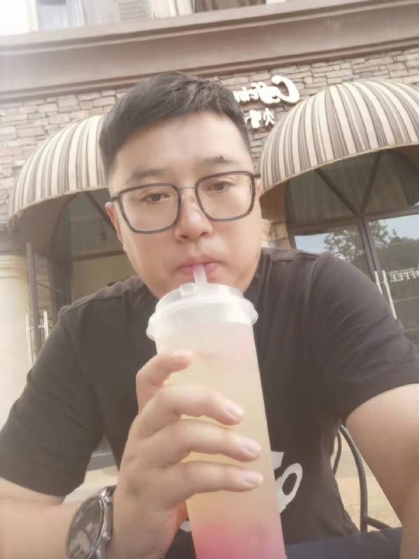 半旧情怀的第一张照片--承德相亲服务中心