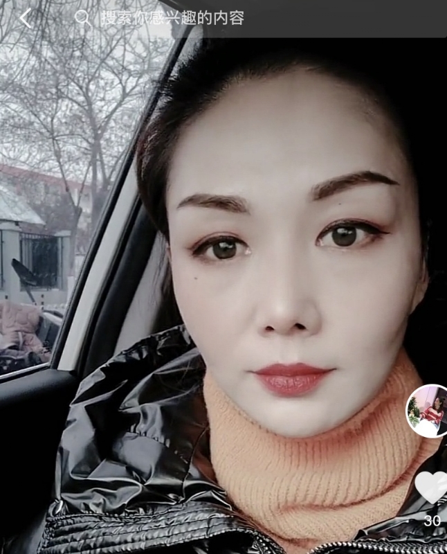 蔷薇的第一张照片--承德相亲服务中心