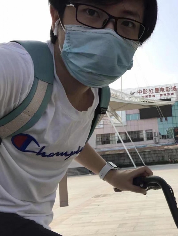 丁先生的第二张照片--承德相亲服务中心