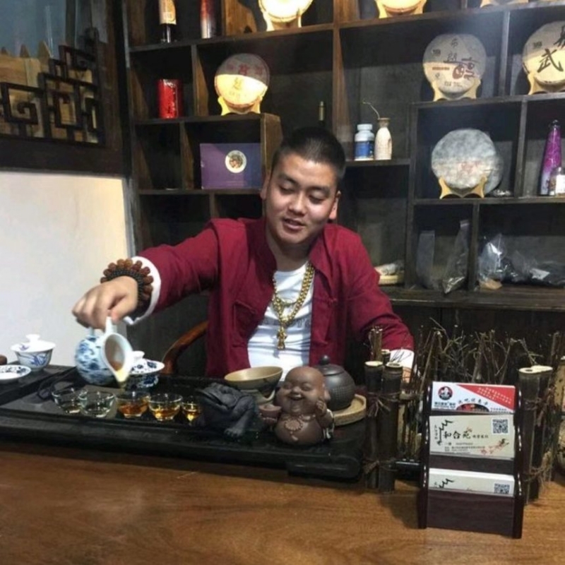 请叫我金爷的第一张照片--承德相亲服务中心