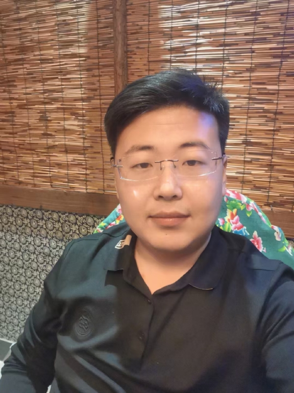 刘先生的第一张照片--承德相亲服务中心