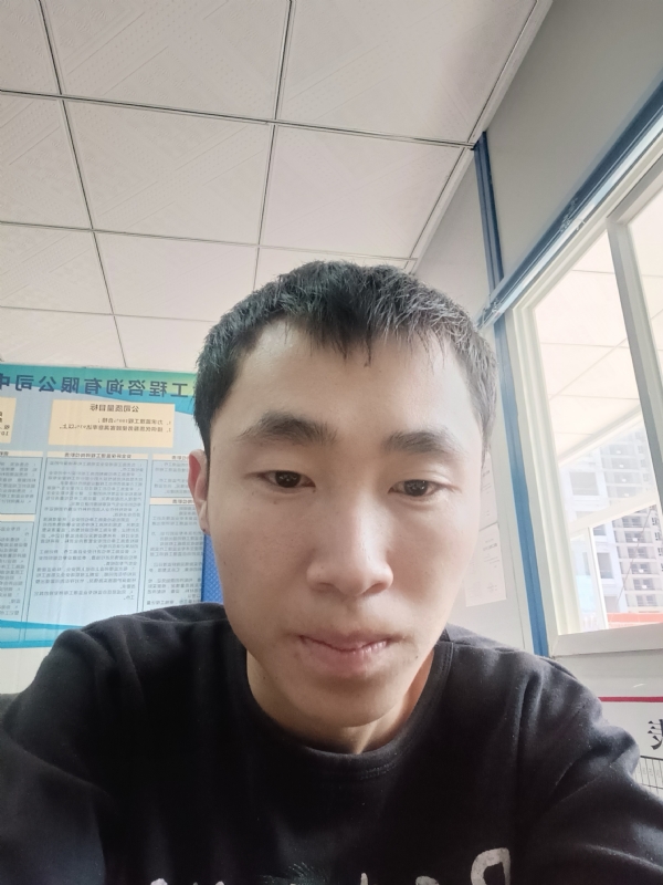 小哥哥的第二张照片--承德相亲服务中心