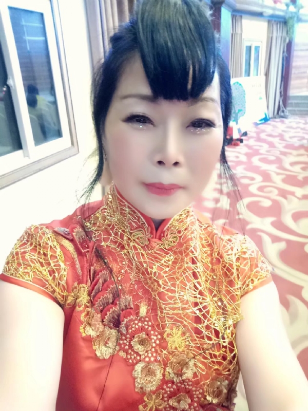 冰雪的第一张照片--承德相亲服务中心