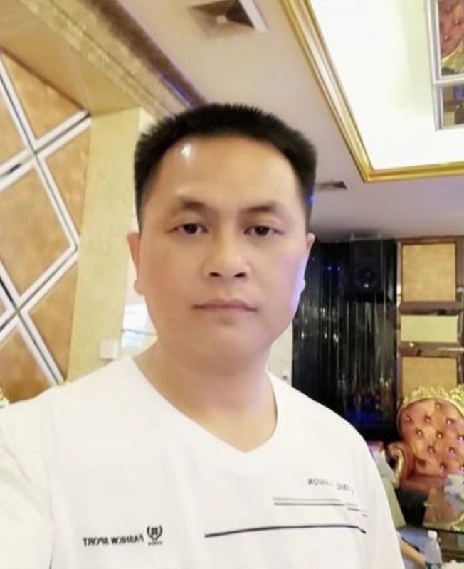 小梁的第一张照片--承德相亲服务中心