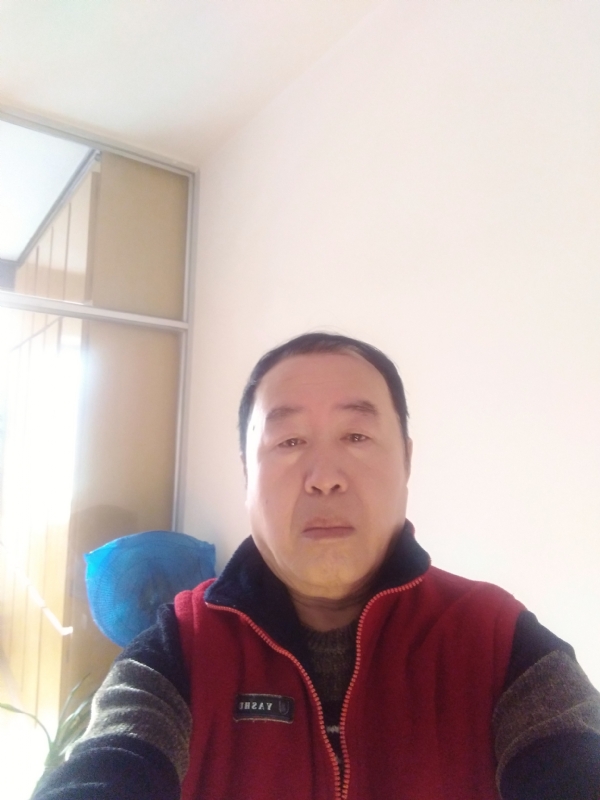 快乐的第一张照片--承德相亲服务中心