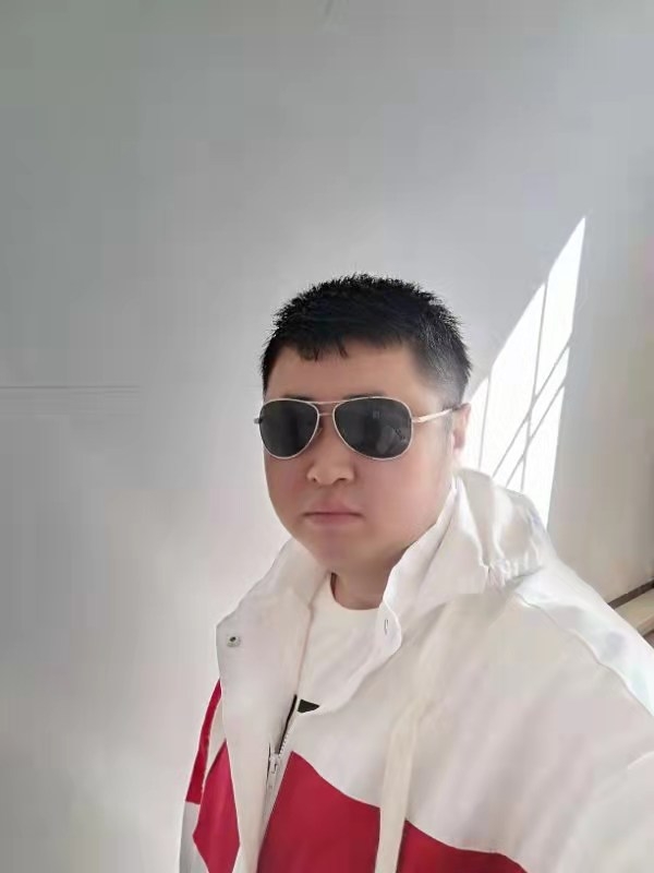 大漠叔叔的第一张照片--承德相亲服务中心
