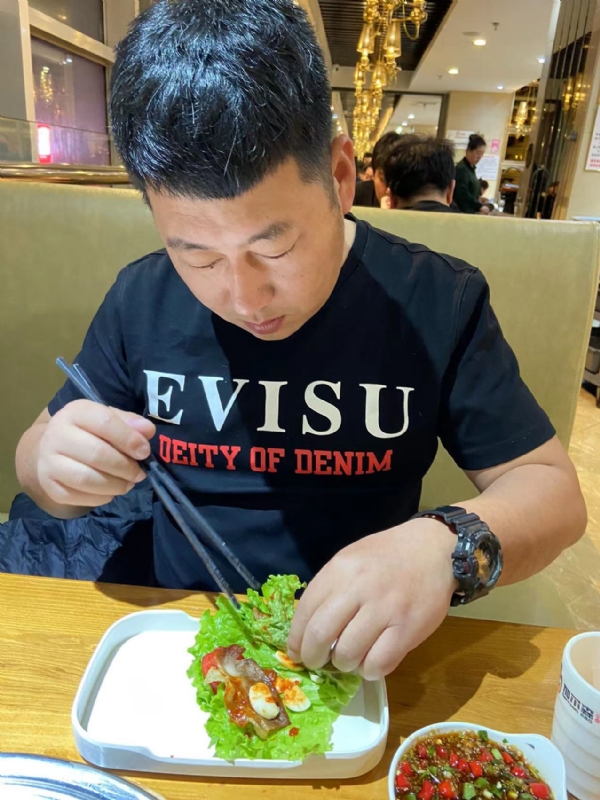 砒霜的第一张照片--承德相亲服务中心