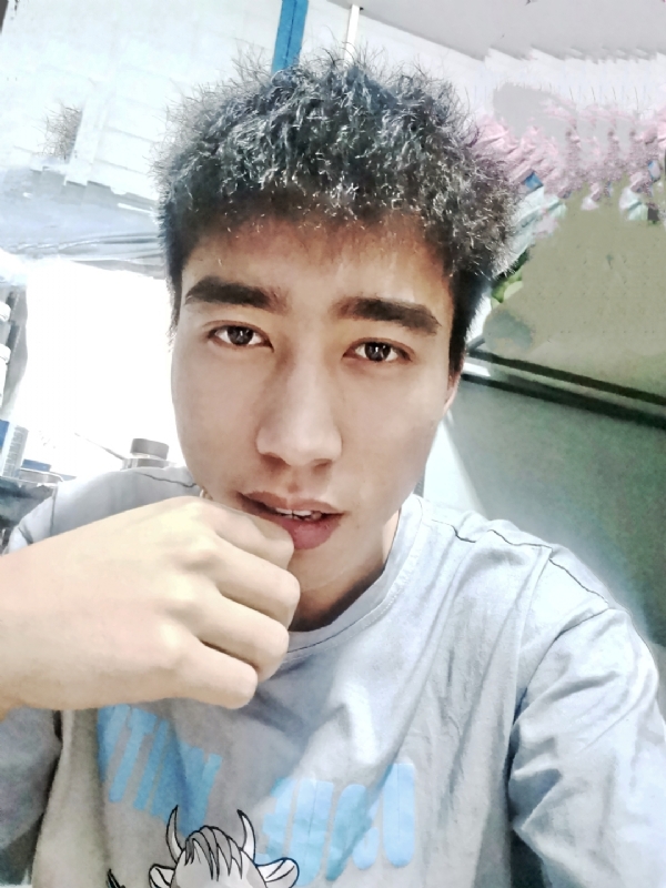 未来可期的第一张照片--承德相亲服务中心