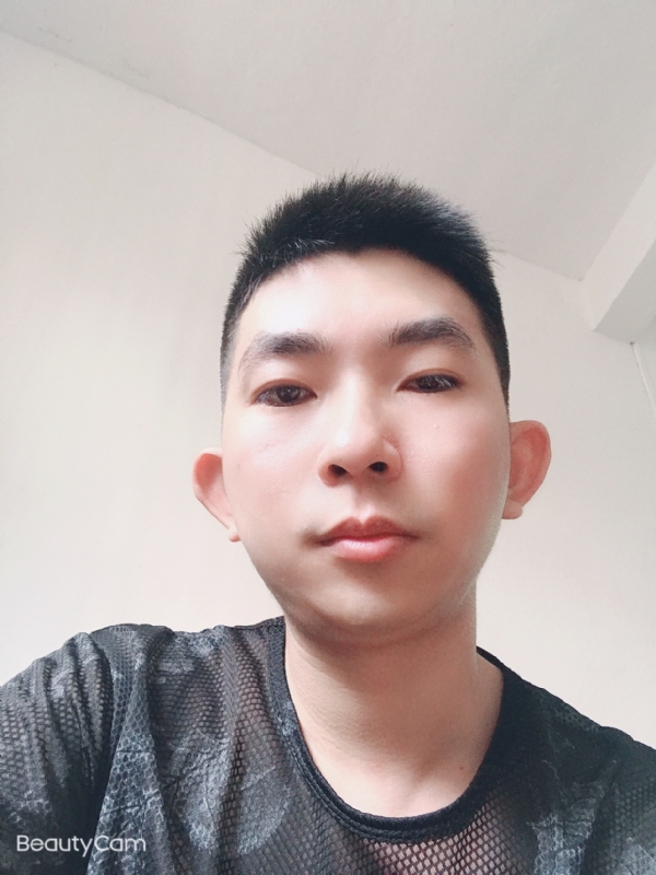诚恳的第一张照片--承德相亲服务中心