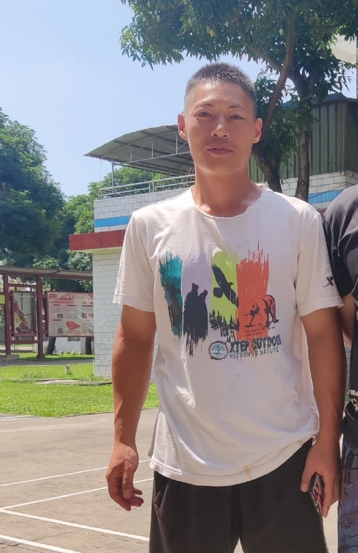 孤鹰的第一张照片--承德相亲服务中心