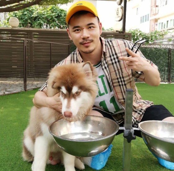 坚持的第一张照片--承德相亲服务中心