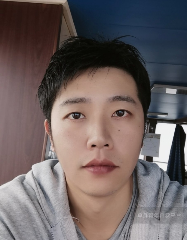 不太帅的男人的第二张照片--承德相亲服务中心