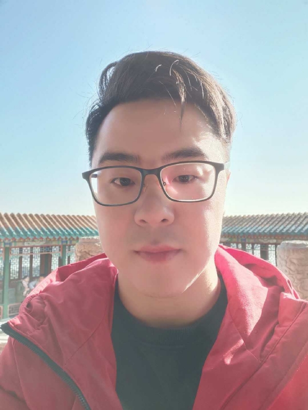 不爱吃竹子的小熊的第一张照片--承德相亲服务中心