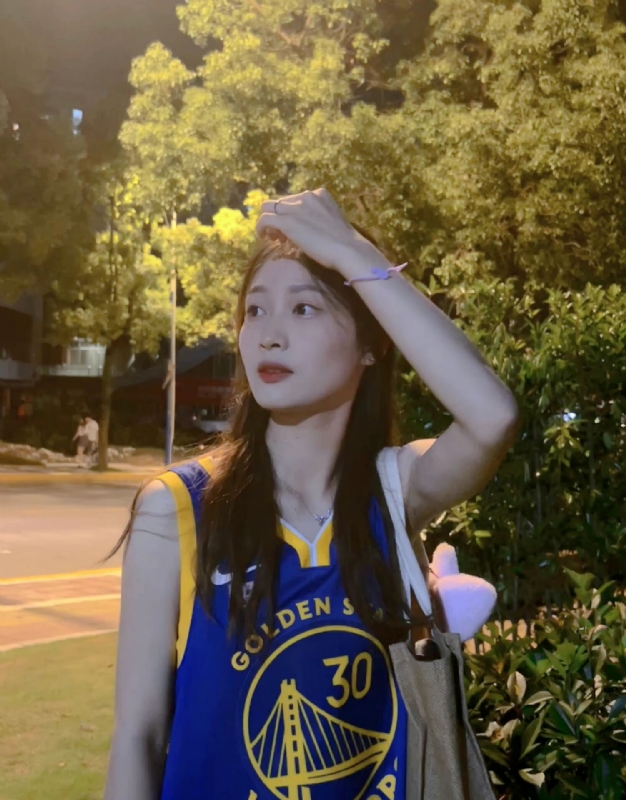 小趴菜的第三张照片--承德相亲服务中心