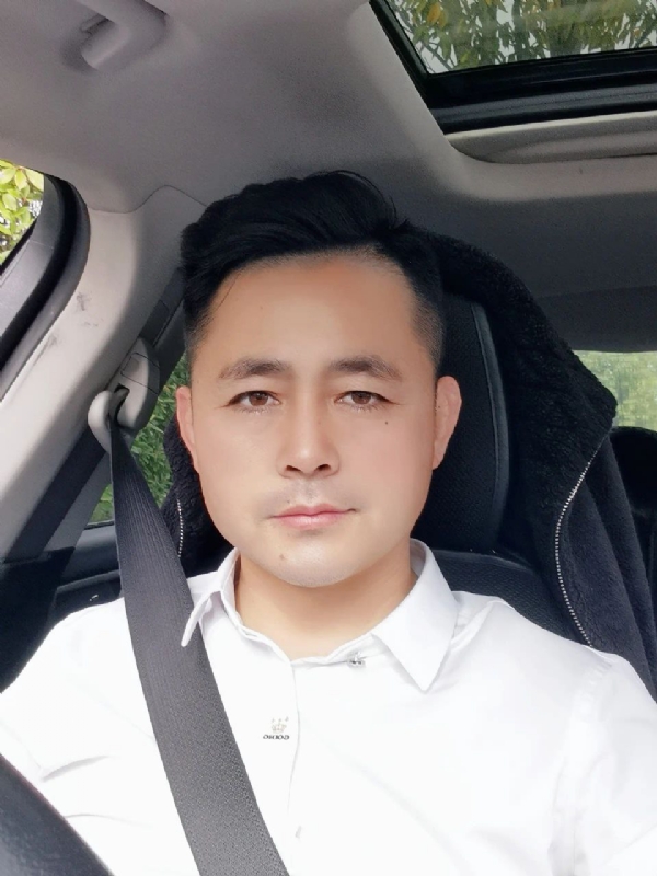 阿华大人的第一张照片--承德相亲服务中心