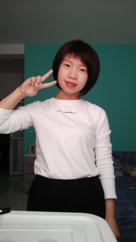 向日葵的第一张照片--承德相亲服务中心