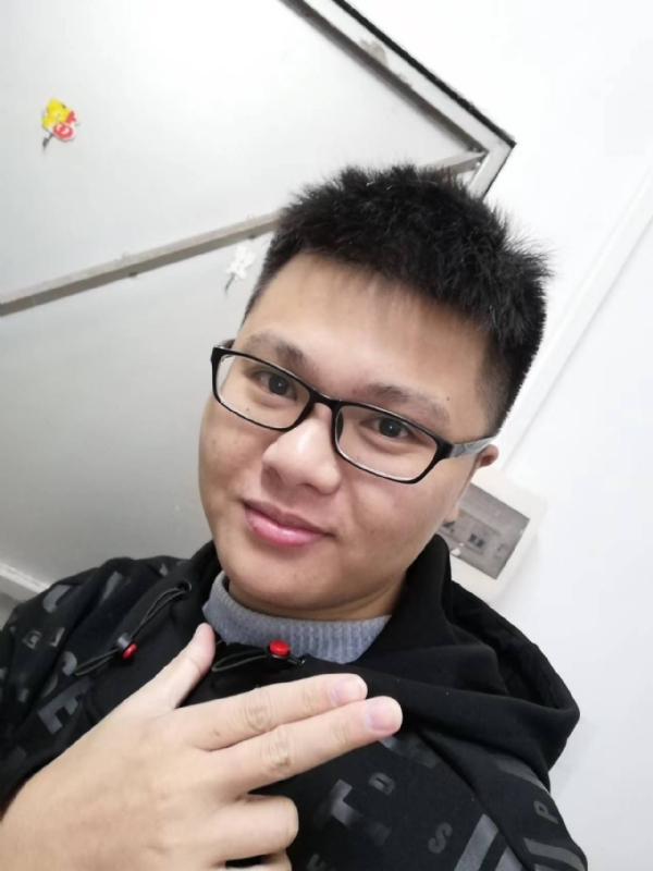 小小梦执的第一张照片--承德相亲服务中心