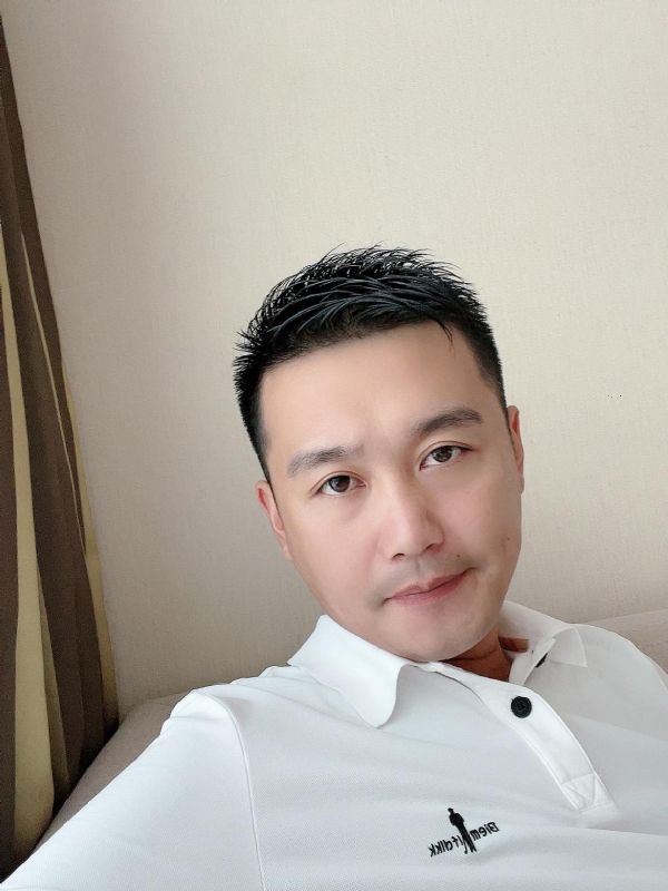 笑望人非的第一张照片--承德相亲服务中心