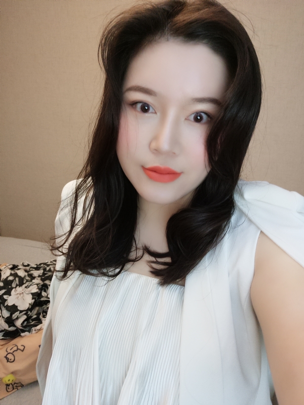 璐璐的第一张照片--承德相亲服务中心