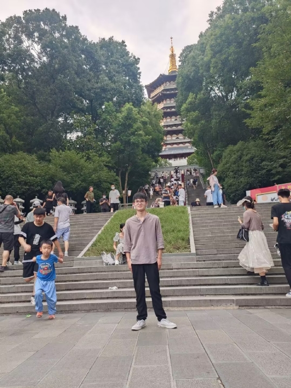 阳光男孩的第二张照片--承德相亲服务中心