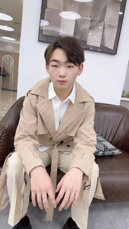 啊哲的第一张照片--承德相亲服务中心