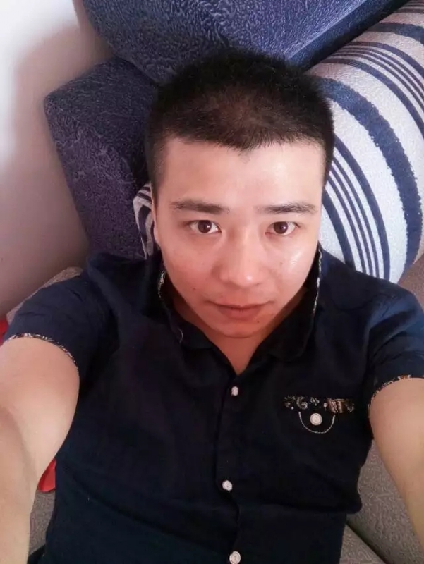 漫步的面包的第一张照片--承德相亲服务中心