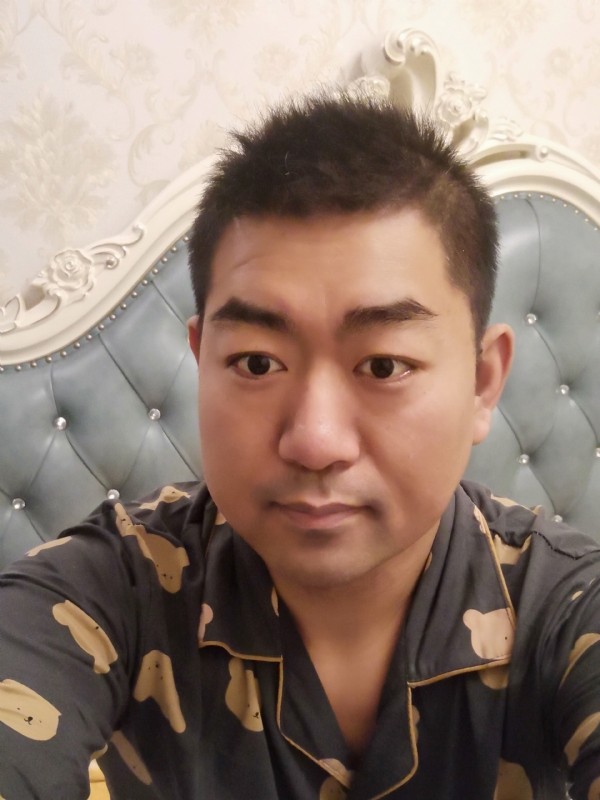 曾经的第一张照片--承德相亲服务中心