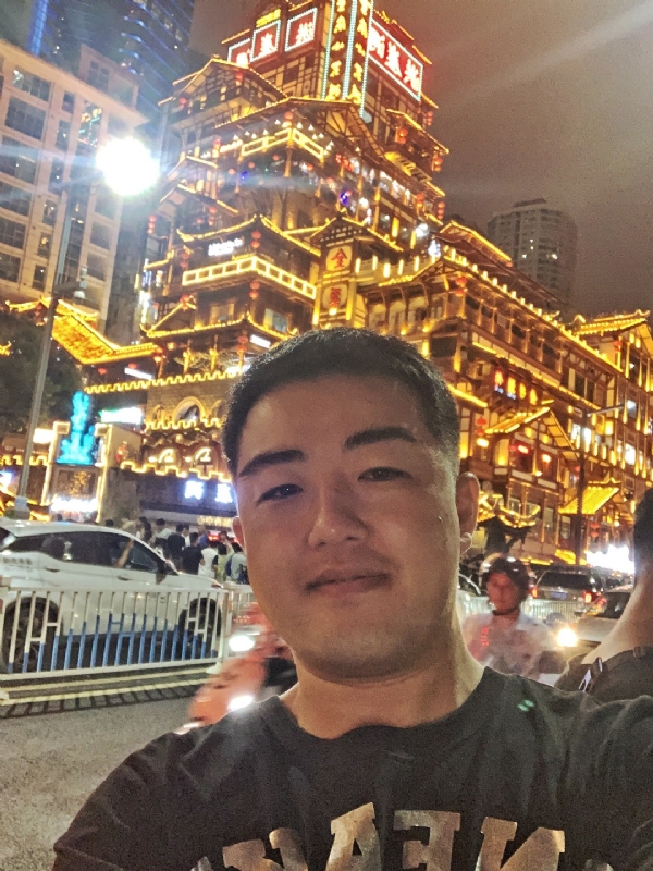 钢铁侠的第一张照片--承德相亲服务中心