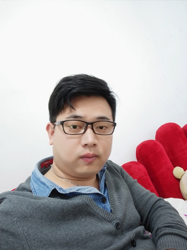 何必在亿的第一张照片--承德相亲服务中心