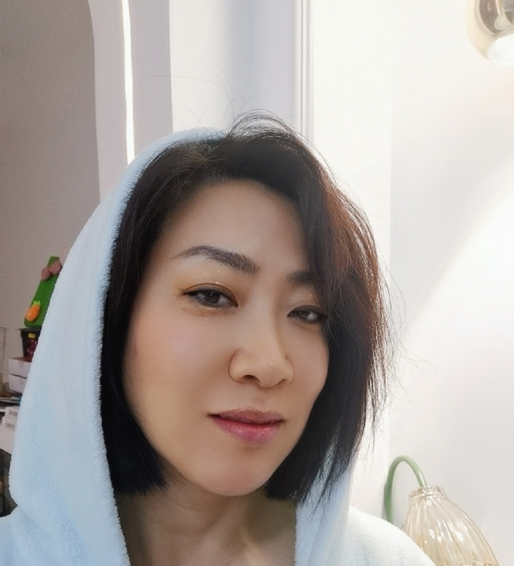 火玫瑰的第一张照片--承德相亲服务中心