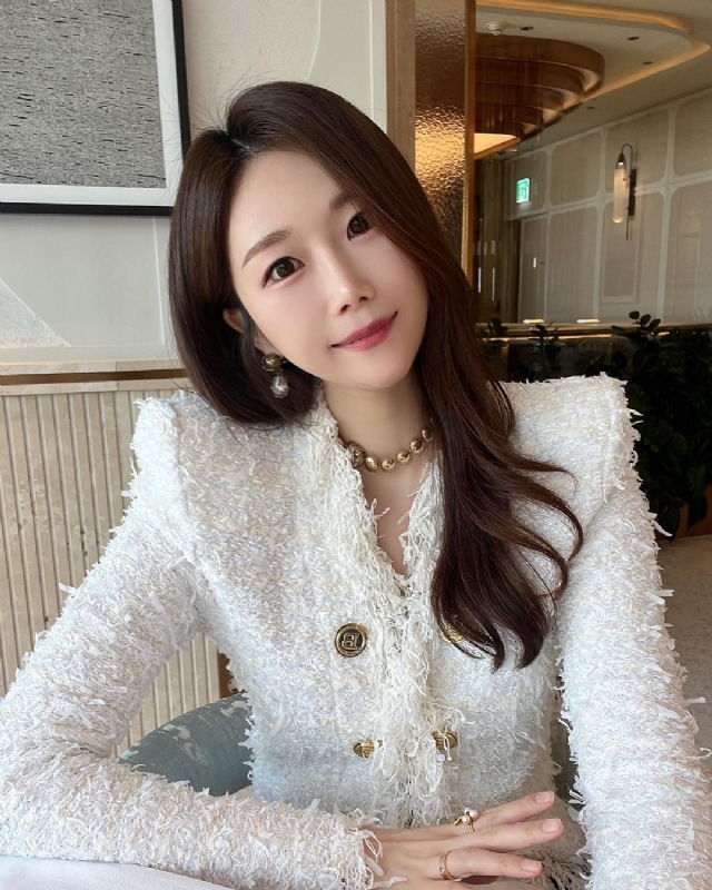 惠然的第一张照片--承德相亲服务中心
