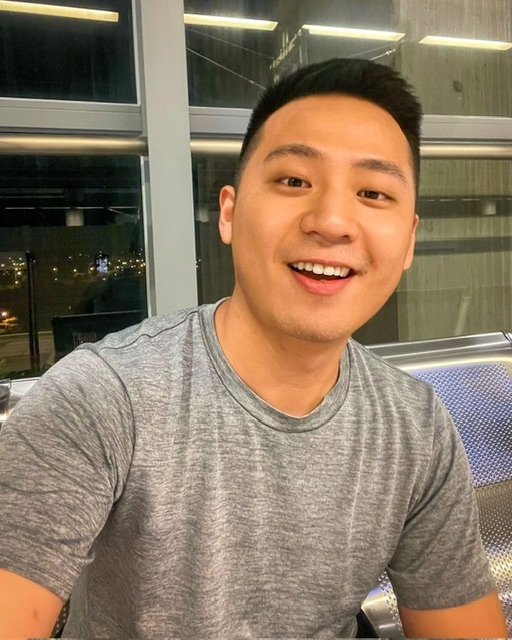 孤獨的男人的第三张照片--承德相亲服务中心