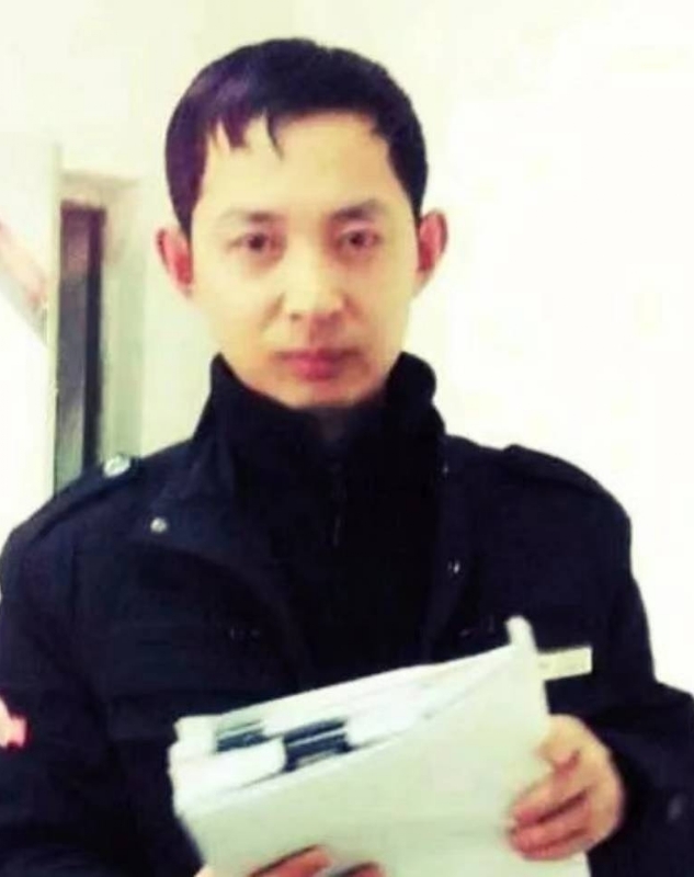 风雨中有你的第一张照片--承德相亲服务中心